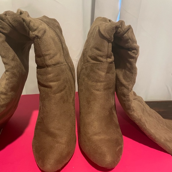 JustFab over the knee boots - Picture 2 of 11